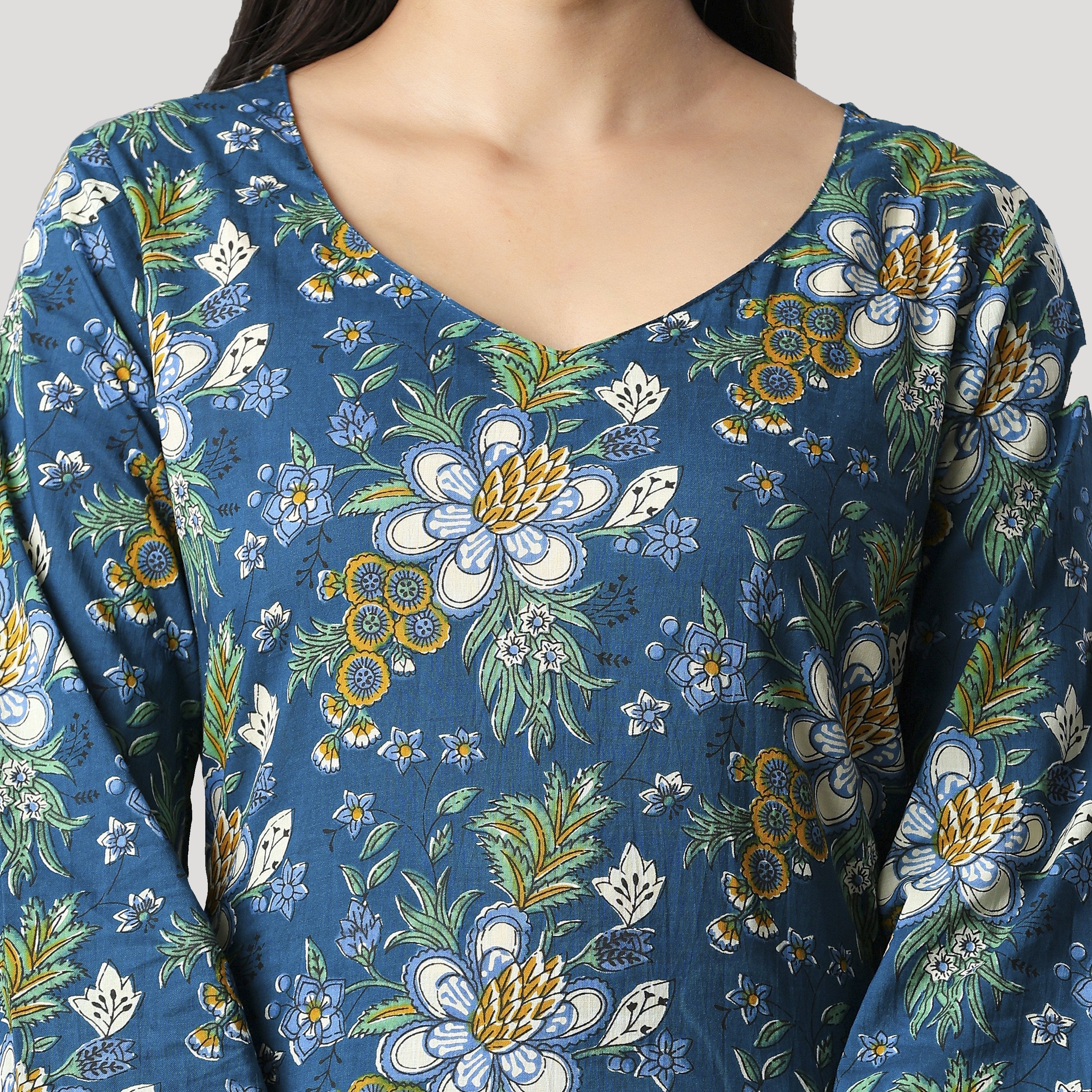 AVNI- PAAN NECK KURTI