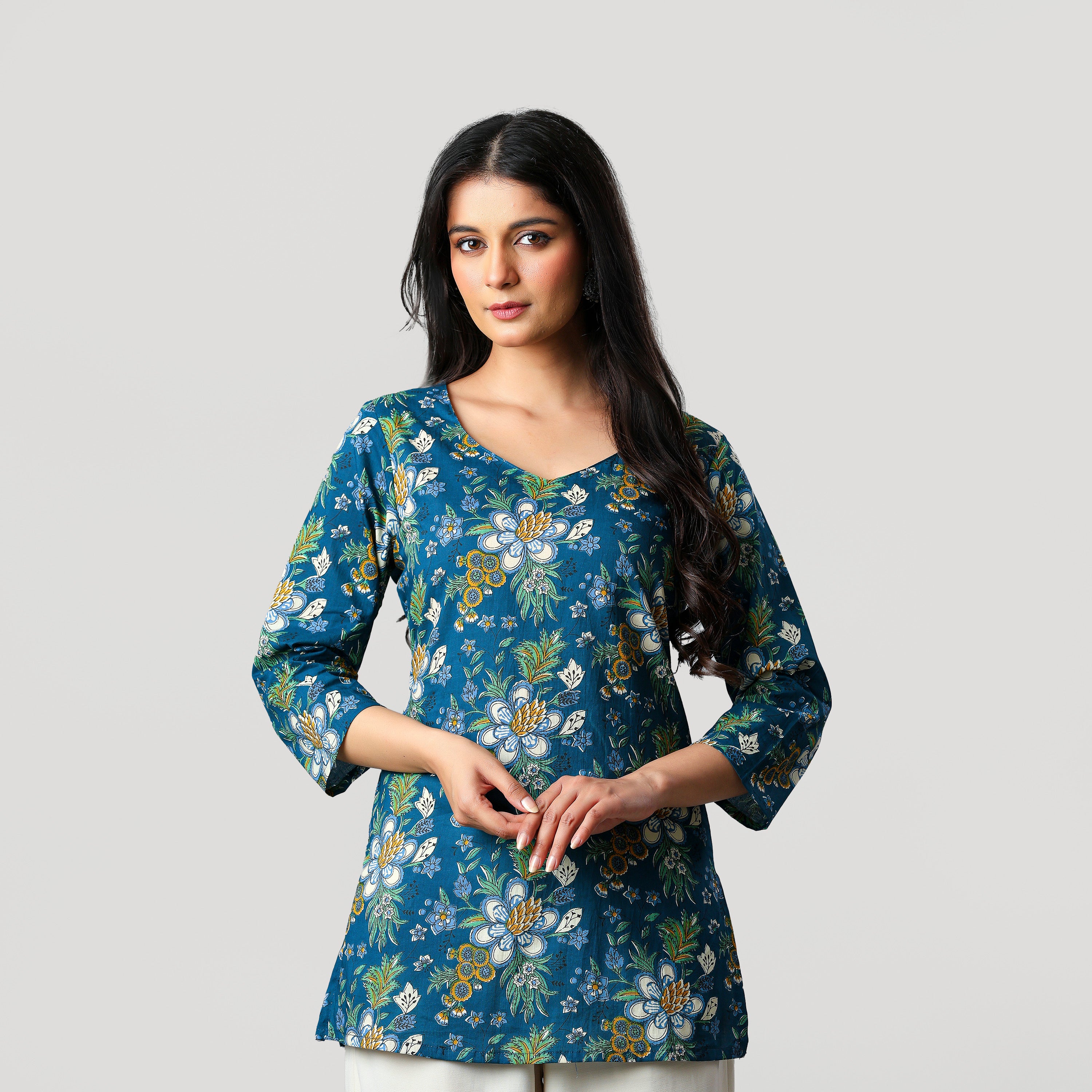 AVNI- PAAN NECK KURTI