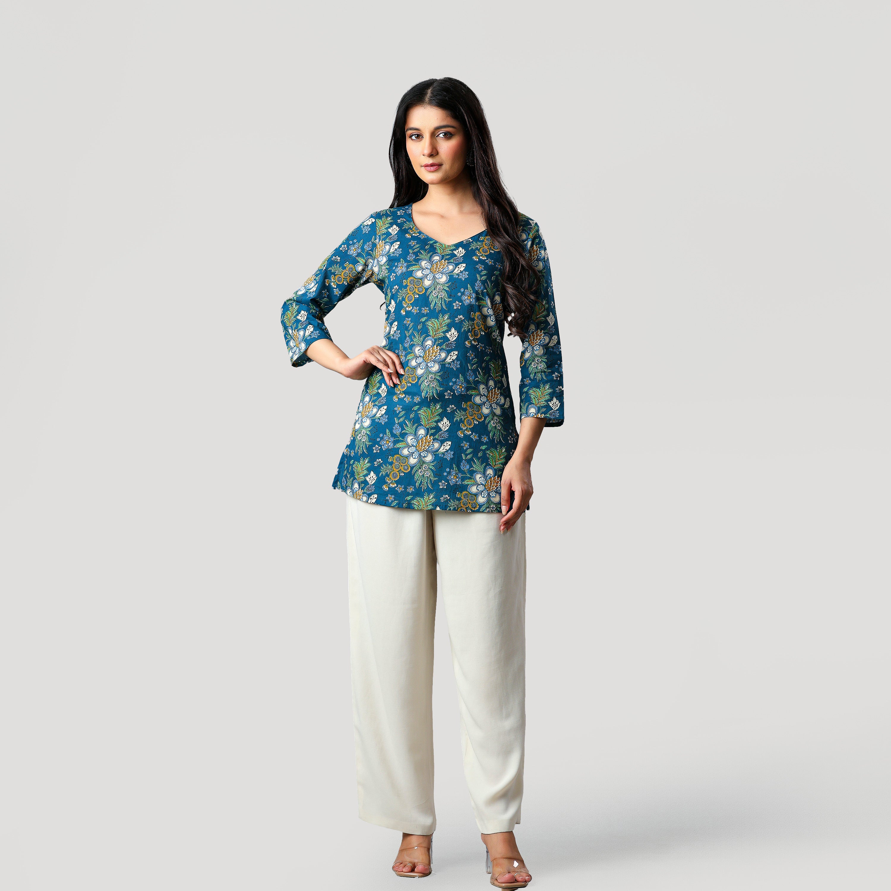 AVNI- PAAN NECK KURTI