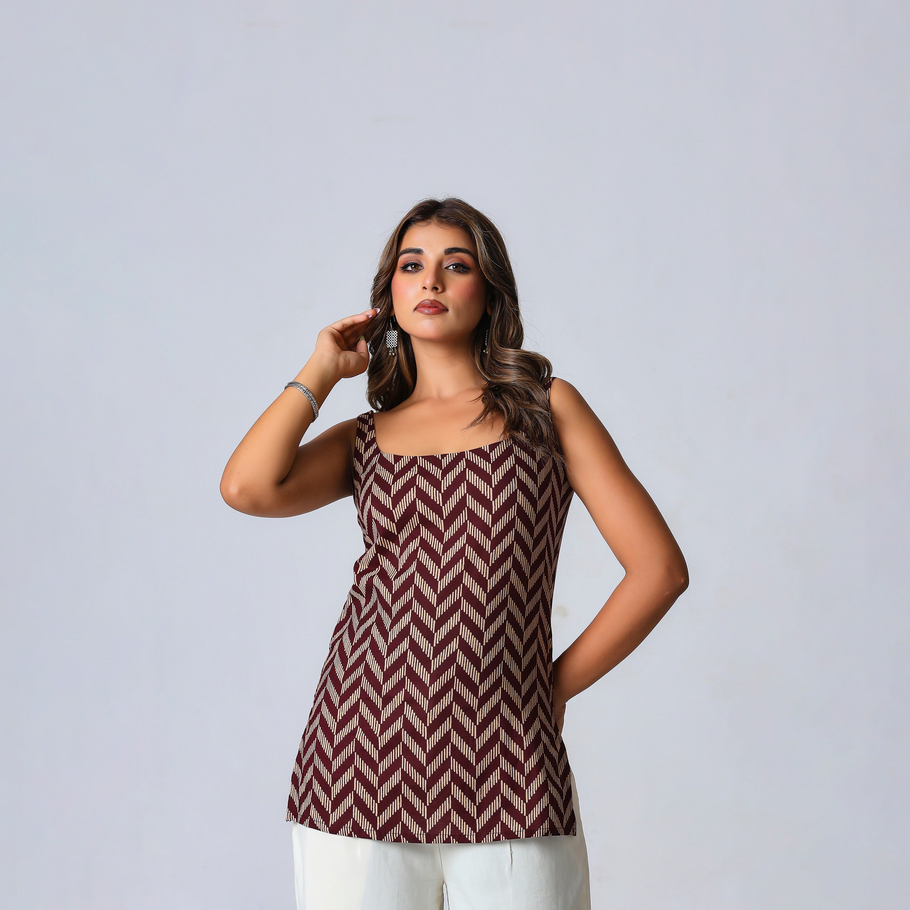 REET -  BACKLESS KURTI