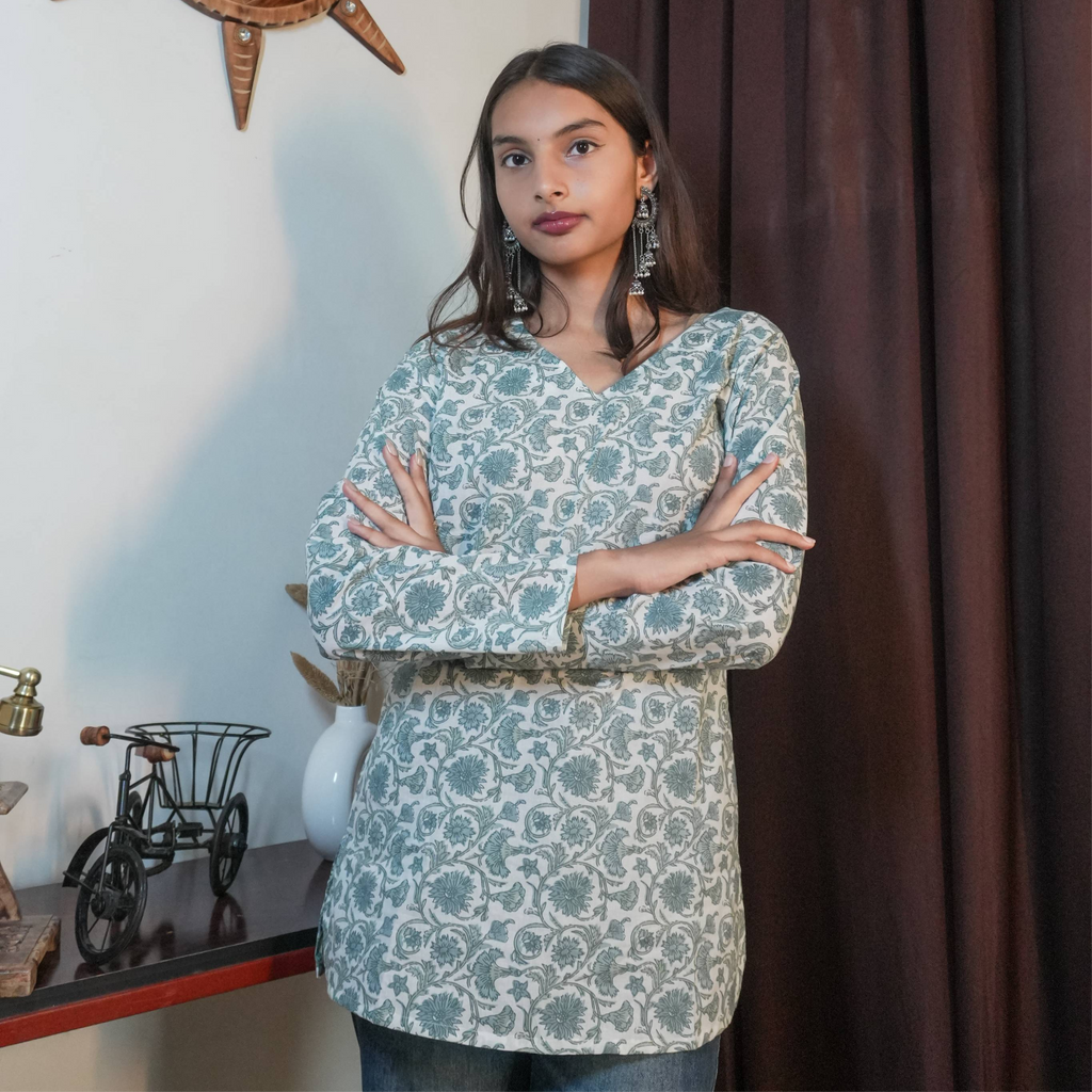 ZARA - THE V SHAPED NECKLINE KURTI