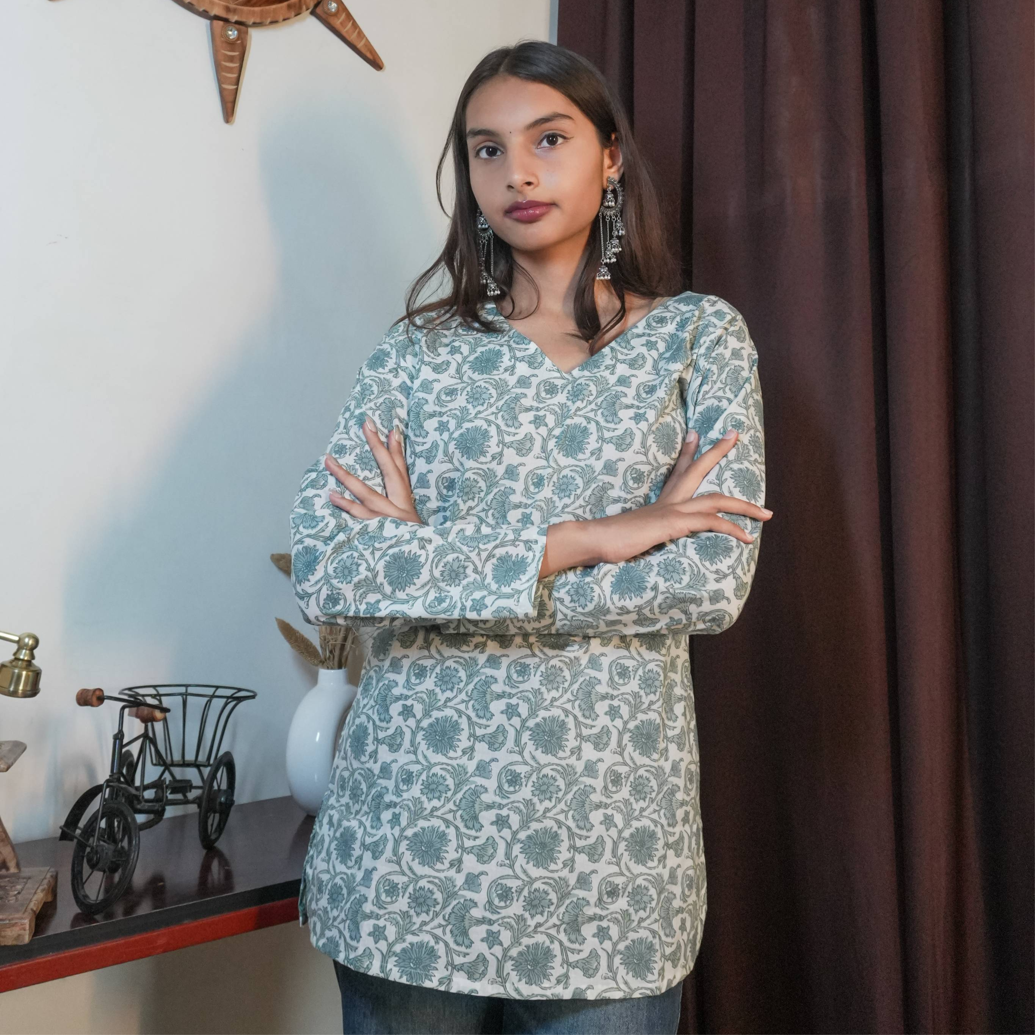 ZARA - THE V SHAPED NECKLINE KURTI