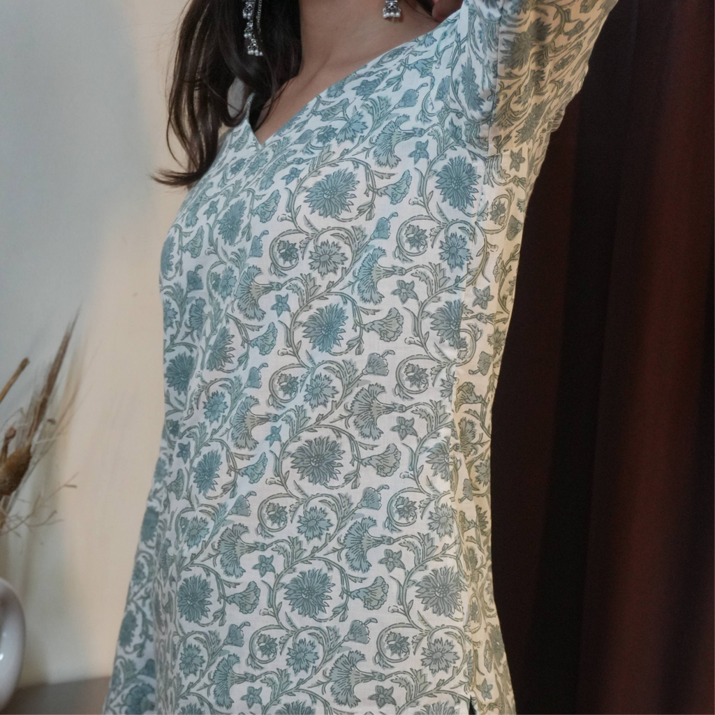 ZARA - THE V SHAPED NECKLINE KURTI