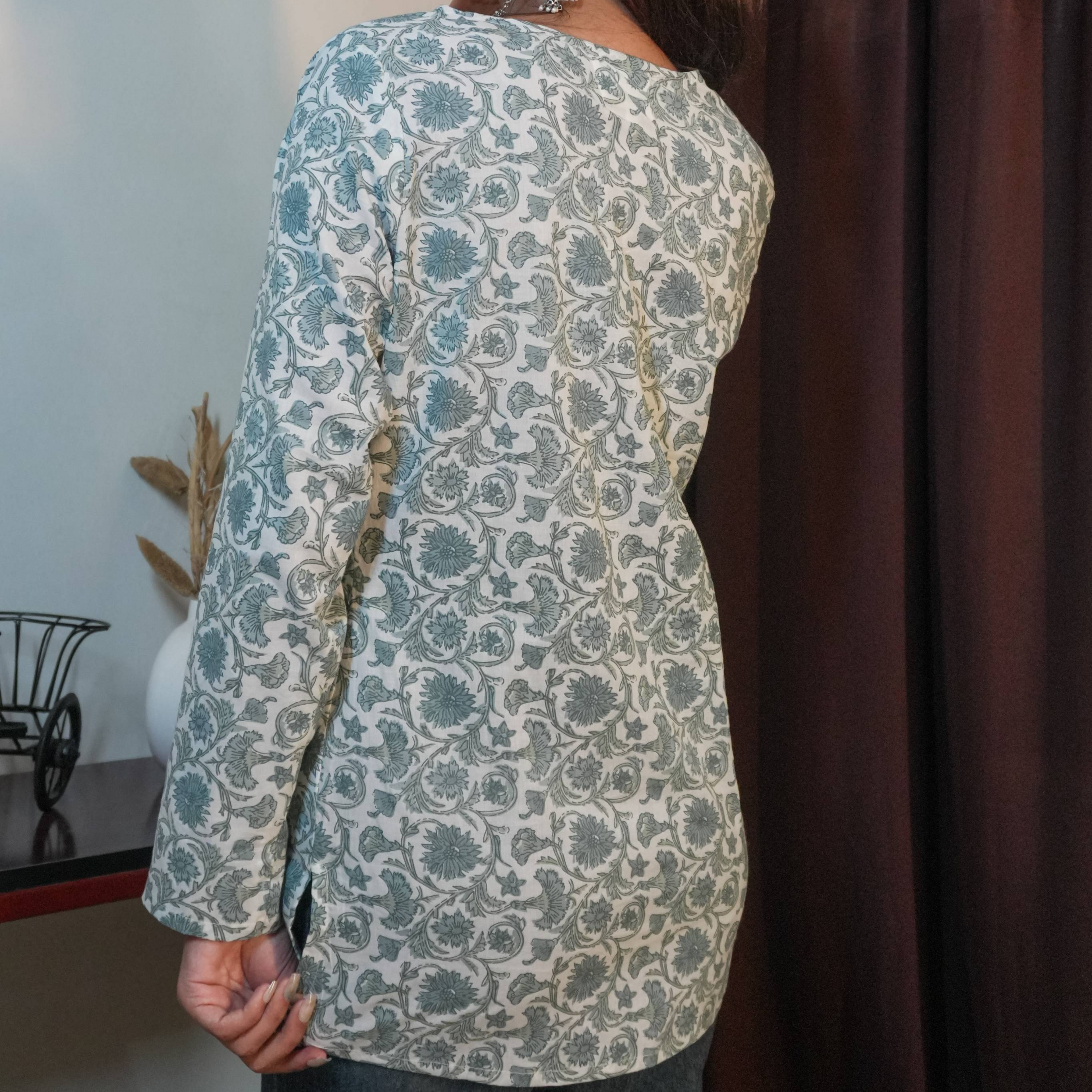 ZARA - THE V SHAPED NECKLINE KURTI