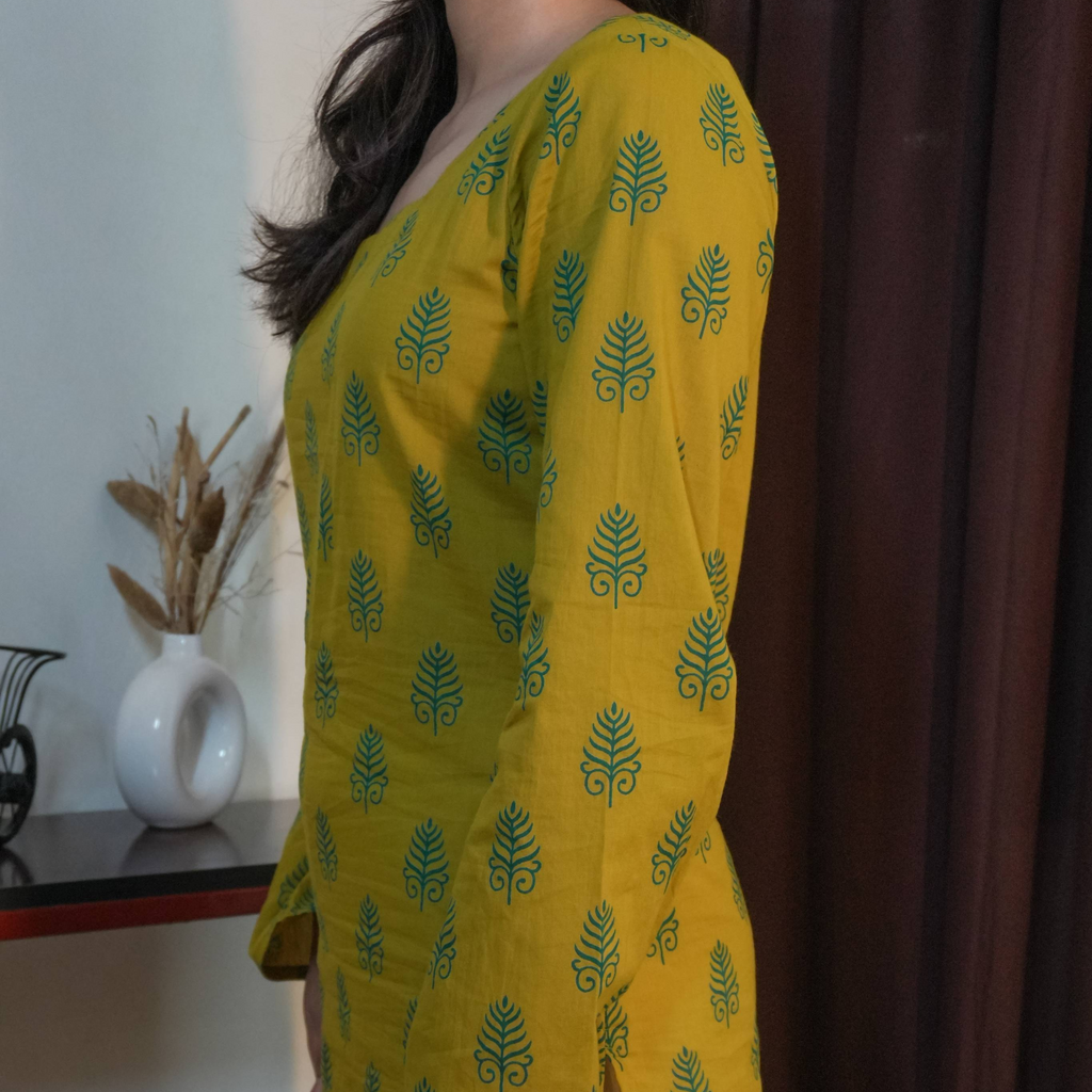 TANYA - THE SQUARE NECK BELL SLEEVES KURTI