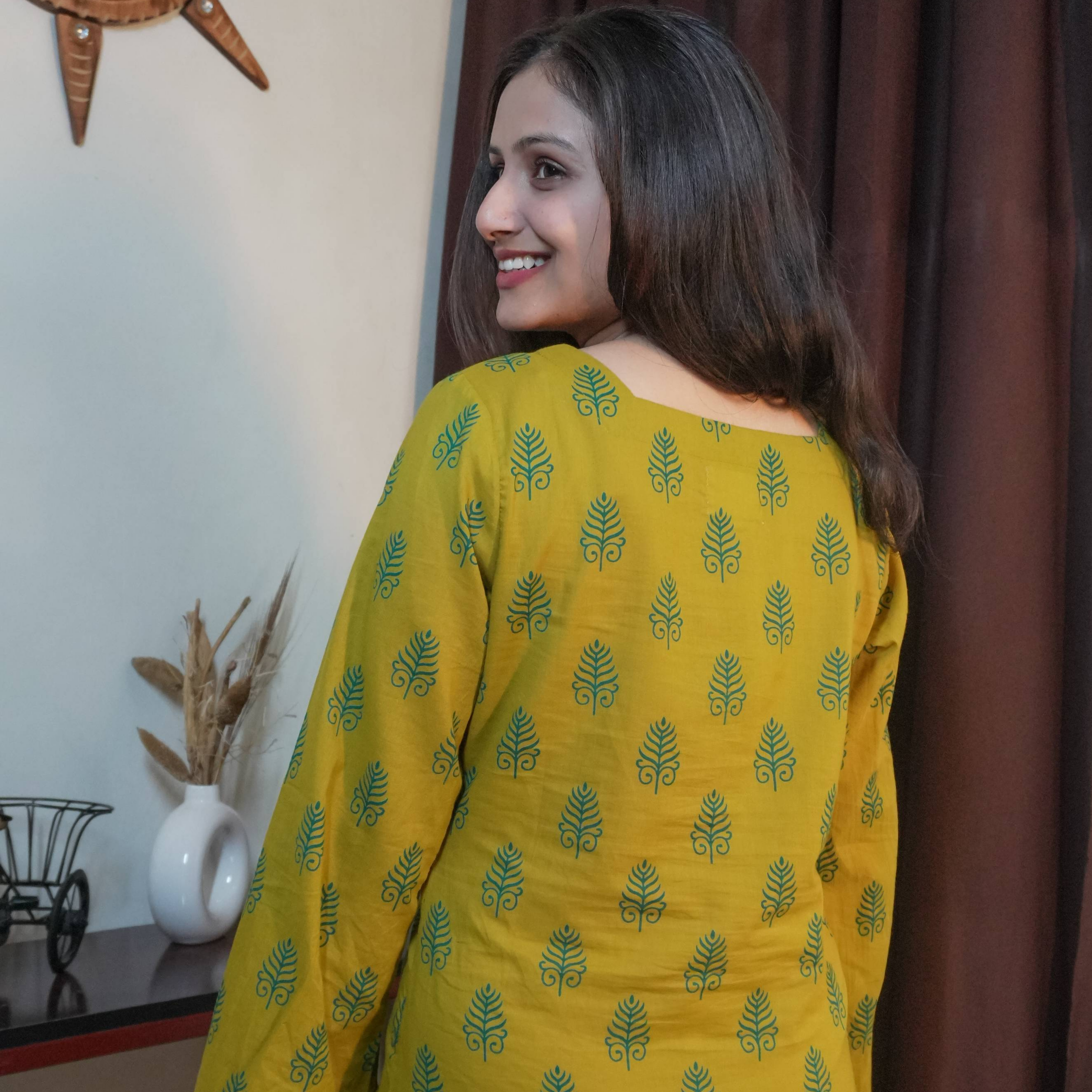 TANYA - THE SQUARE NECK BELL SLEEVES KURTI
