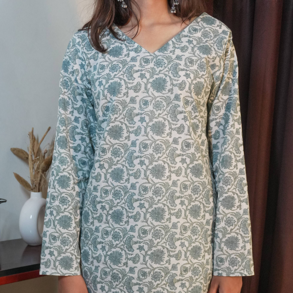 ZARA - THE V SHAPED NECKLINE KURTI